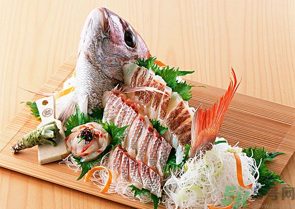 生魚(yú)片的做法是什么？如何自制生魚(yú)片？