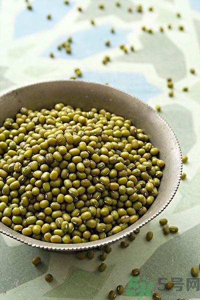 綠豆和紅豆一起吃會(huì)過敏嗎？綠豆不能和哪些食物一起吃？