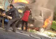 丈夫用盡全力推出妻子是怎么回事？ 遇到車(chē)禍我們?nèi)绾巫跃龋?><p><strong>丈夫用盡全力推出妻子是怎么回事？ 遇到車(chē)禍我們?nèi)绾巫跃龋?/strong></p></a></li> <li><a href=