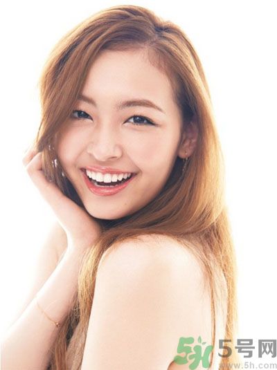 靚彩伊人新顏透亮柔膚液是什什么膚質(zhì)？靚彩伊人新顏透亮柔膚液怎么樣？