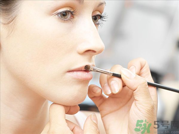 化妝刷如何使用效果好？化妝刷該怎么保養(yǎng)？