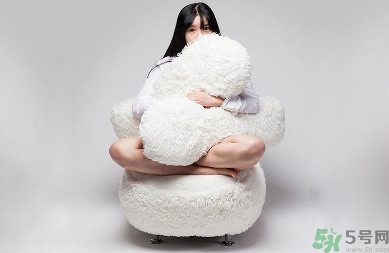 一個(gè)人適合什么樣的沙發(fā)？選購沙發(fā)要注意什么？