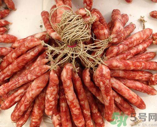臘腸發(fā)霉還能吃嗎？臘腸發(fā)霉要怎么辦？
