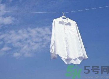 白衣服發(fā)黃要怎么清洗？白衣服發(fā)黃要怎么辦？
