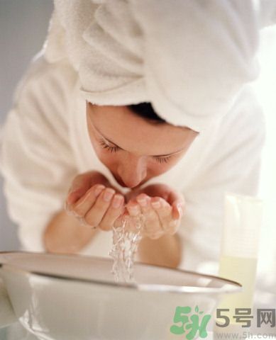 菲安妮玉潤補(bǔ)水隔離霜怎么樣？菲安妮玉潤補(bǔ)水隔離霜好用嗎？
