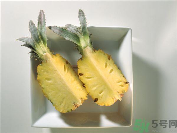 菠蘿可以和桃子一起吃嗎？菠蘿和桃子一起吃可以嗎？