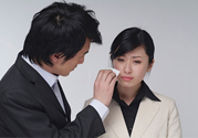 一生氣就流眼淚是怎么回事？生氣流淚怎么辦？