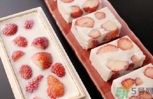什么是草莓牛奶羊羹？草莓牛奶羊羹怎么做？