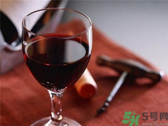 喝紅酒可以美容嗎？喝紅酒有什么好處？