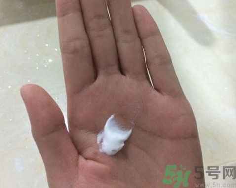 一人一方龍腦祛痘凈顏洗面奶怎么樣？好用嗎？