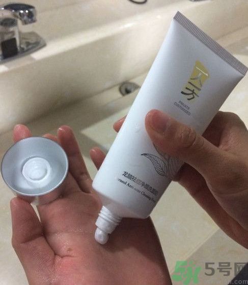 一人一方龍腦祛痘凈顏洗面奶怎么樣？好用嗎？