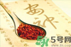 苦瓜可以和枸杞一起泡水喝嗎？苦瓜和枸杞一起泡水喝好嗎？
