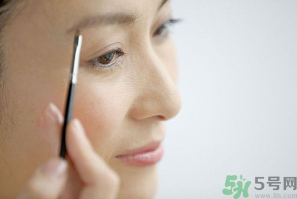 眉毛淡是種怎樣的體驗(yàn)？眉毛淡是什么原因？