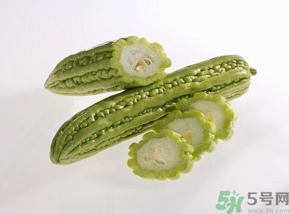 茉莉花綠茶加苦瓜能減肥嗎？茉莉花和苦瓜泡水喝嗎？