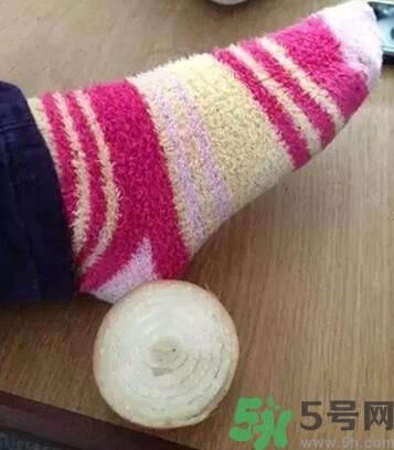 發(fā)燒可以吃洋蔥嗎？發(fā)燒能吃洋蔥嗎？