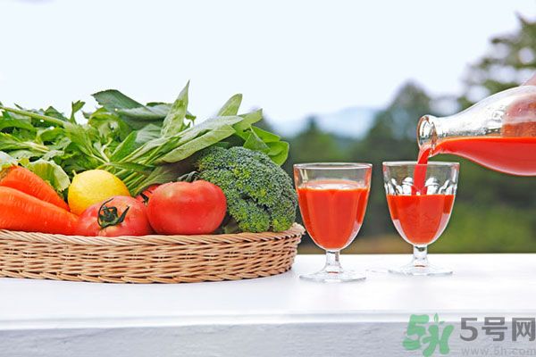 蔬菜汁可以使皮膚變白嗎？蔬菜汁加熱能當(dāng)護(hù)膚水用嗎？