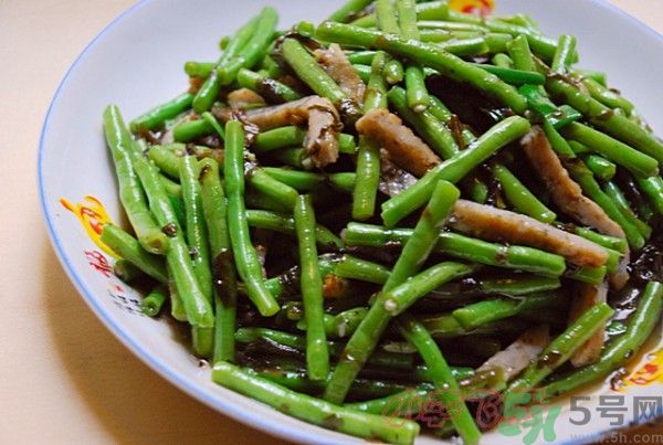 豆角沒熟可以吃嗎？吃沒熟的豆角會中毒嗎？