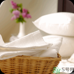 衣服上沾到油漬怎么洗干凈？衣服上有油漬要怎么辦？