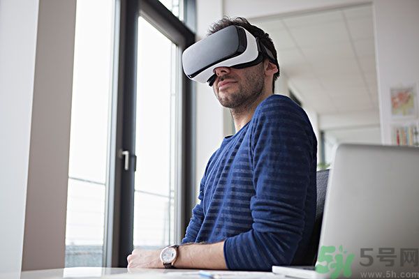 4k vr眼鏡對(duì)眼睛有損傷嗎？4k vr眼鏡對(duì)眼睛危害有哪些