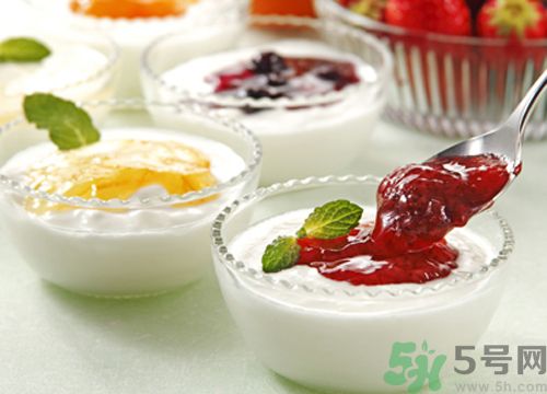 剛吃了消炎藥能喝酸奶嗎？剛吃了消炎藥喝酸奶會(huì)怎么樣？