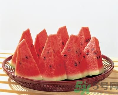 吃西瓜會(huì)上火嗎？吃西瓜上火要怎么做？