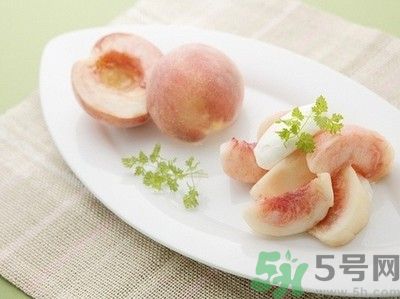 吃桃子要削皮嗎？吃桃子削皮好不好？