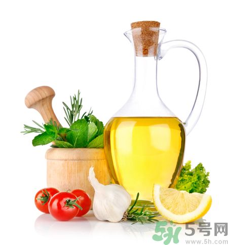 夏天吃橄欖油好還是調(diào)和油好？夏天吃橄欖油好嗎？