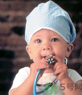 小孩子咬鉛筆會鉛中毒嗎？小孩子咬鉛筆會影響身體健康嗎？
