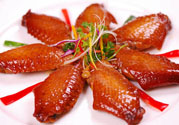 嗓子發(fā)炎可以喝可樂(lè)嗎？嗓子發(fā)炎喝可樂(lè)會(huì)怎么樣？