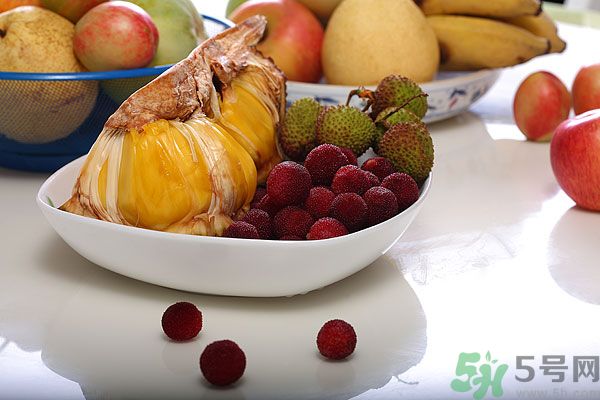吃楊梅過(guò)敏怎么辦？楊梅過(guò)敏癥狀有哪些？