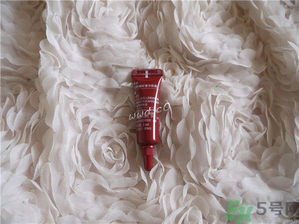 夢妝花顏凝時菁華眼霜好用嗎？夢妝花顏凝時菁華眼霜怎么樣？