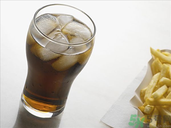 腎結(jié)石能喝冰啤酒嗎？腎結(jié)石喝啤酒好嗎？