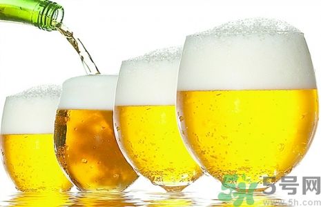 過期啤酒能喝嗎？過期啤酒喝了會怎么樣？