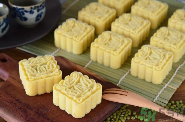 吃綠豆糕可以喝酸奶嗎？吃綠豆糕喝酸奶好不好？
