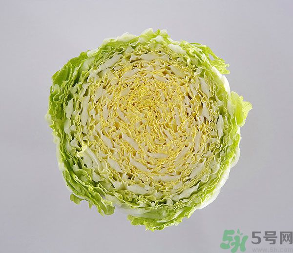 包菜外面爛了還能吃嗎？包菜里面有花可以吃嗎？