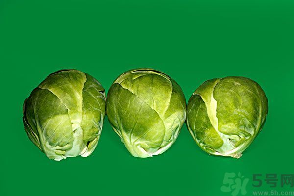 包菜外面爛了還能吃嗎？包菜里面有花可以吃嗎？