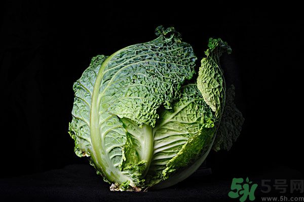 包菜外面爛了還能吃嗎？包菜里面有花可以吃嗎？