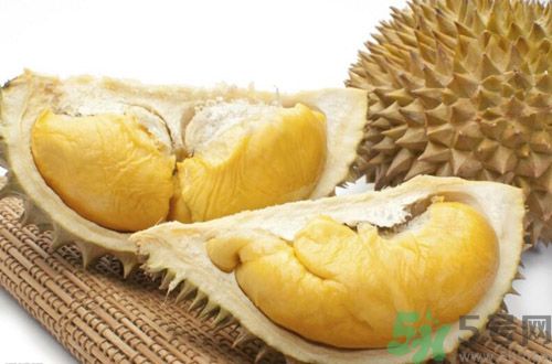 榴蓮可以和酸奶一起吃嗎？吃榴蓮可以喝酸奶嗎？