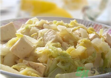 包菜可以和豆腐一起炒嗎？包菜能和豆腐一起吃嗎？