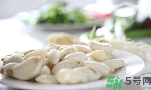 吃粽子時(shí)可以就大蒜嗎？粽子可以和大蒜一起吃嗎？