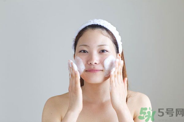 洗臉用什么醋最好？洗臉用白醋好還是米醋好？