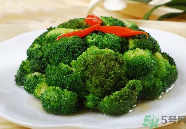 吃西蘭花可以豐胸嗎？吃西蘭花有豐胸作用嗎？