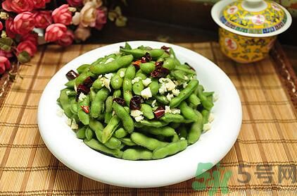 夏天吃毛豆好嗎？夏天吃毛豆有什么好處？