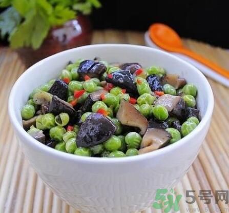 豌豆可以和香菇一起炒嗎？豌豆和香菇一起吃好嗎？
