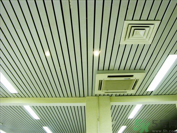 吹空調(diào)鼻子干燥怎么辦？吹空調(diào)鼻子里面很干燥怎么回事？
