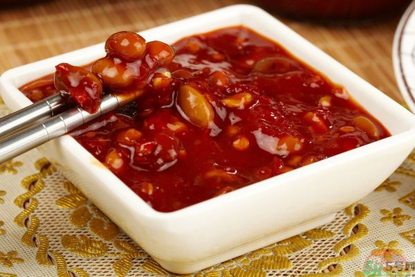 豆瓣醬的做法？豆瓣醬和黃豆醬的區(qū)別？