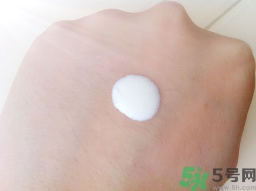 蘇菲娜sofina防曬霜哪款好用？sofina防曬白蕾絲藍蕾絲區(qū)別