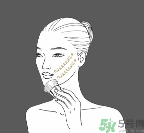 雅詩(shī)蘭黛白金級(jí)奢寵蘊(yùn)能黑鉆奢華面膜怎么使用？雅詩(shī)蘭黛白金級(jí)奢寵蘊(yùn)能黑鉆奢華面膜的使用方法？
