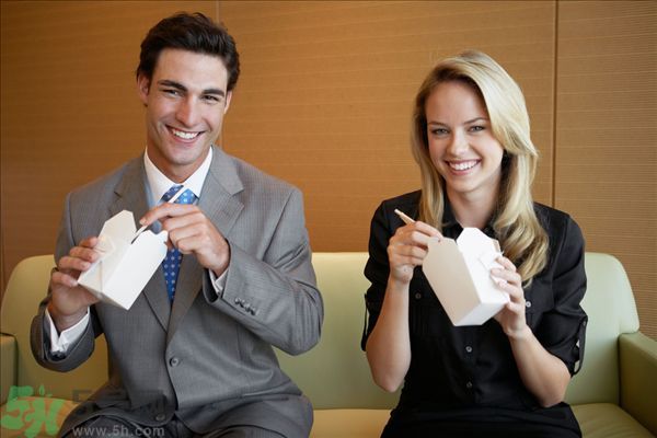 叫外賣吃對身體好嗎？吃外賣的危害與壞處