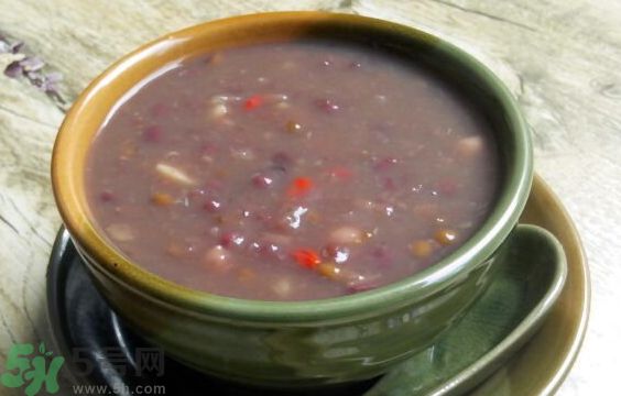 八寶粥可以隔夜吃嗎?隔夜的八寶粥能吃嗎? 八寶粥可以隔夜吃嗎?隔夜的八寶粥能吃嗎?